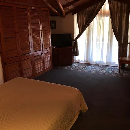 Room In Bb - Big Suite Room Natural Conservation Area, Boutique Hotel With Pool Gasthuis *